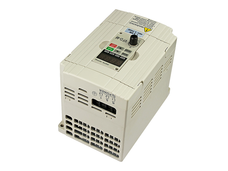 8000S通用變頻器，變頻調(diào)速器，變頻器廠家，電機(jī)變頻器，三相變頻器